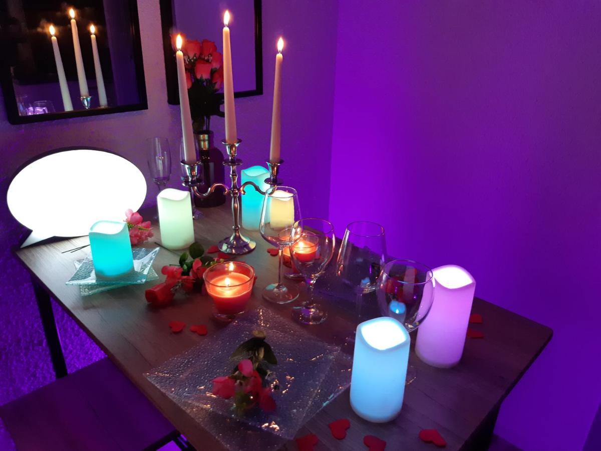Luxe Sauna Privatif Et Grand Bain Jacuzzi A Deux A Biscarosse Plage Pour Nuit Romantique Avec Decoration Led Et Bougies بيسكاروس المظهر الخارجي الصورة