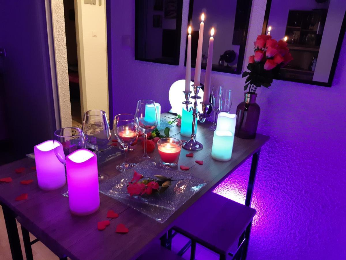 Luxe Sauna Privatif Et Grand Bain Jacuzzi A Deux A Biscarosse Plage Pour Nuit Romantique Avec Decoration Led Et Bougies بيسكاروس المظهر الخارجي الصورة